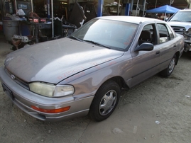   1992 TOYOTA CAMRY DLX METALLIC LAVENDER 2.2L AT Z15013